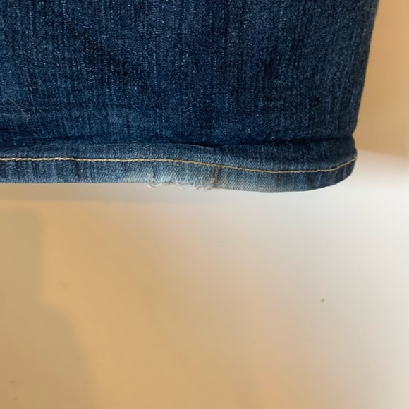 Design Jean - Picture 2 of 5